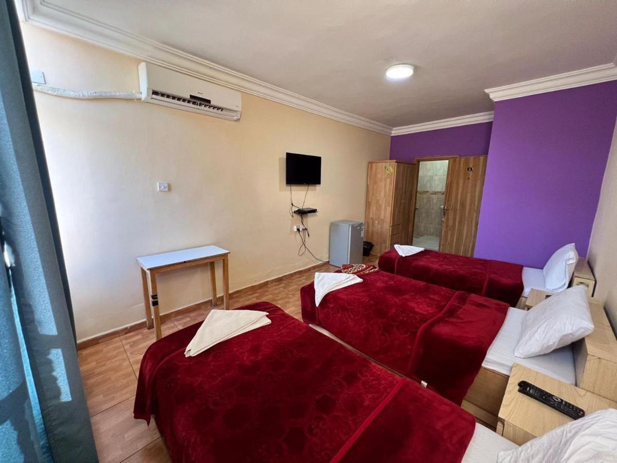 Dweik Hotel 1 Aqaba Bagian luar foto